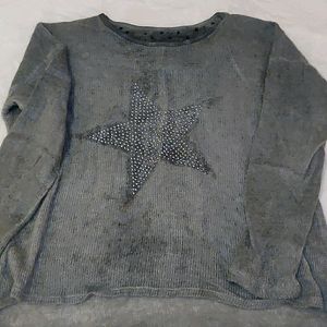 Beautiful women's flowy sweater